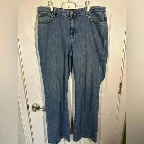 Vintage Y2K Tommy Hilfiger jeans. Womens size 14. Slight bootcut. - Picture 1 of 11